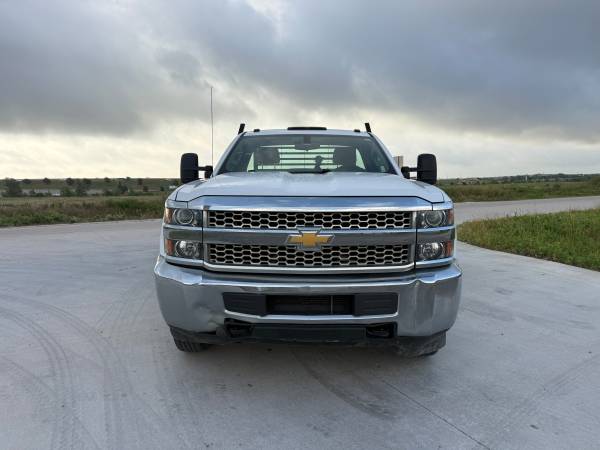 chevrolet silverado 3500 chassis cab 2019 1GB3CVCG6KF199084 image chevrolet silverado 3500 chassis cab 2019 1GB3CVCG6KF199084 image